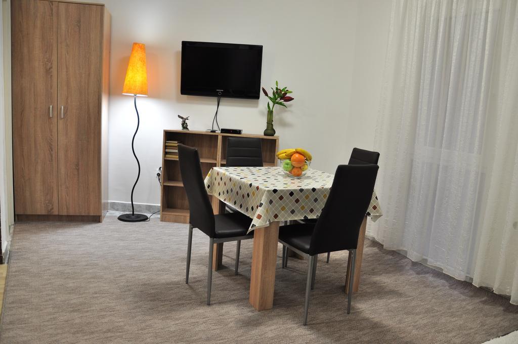 Comfort Apartments Bar Eksteriør billede
